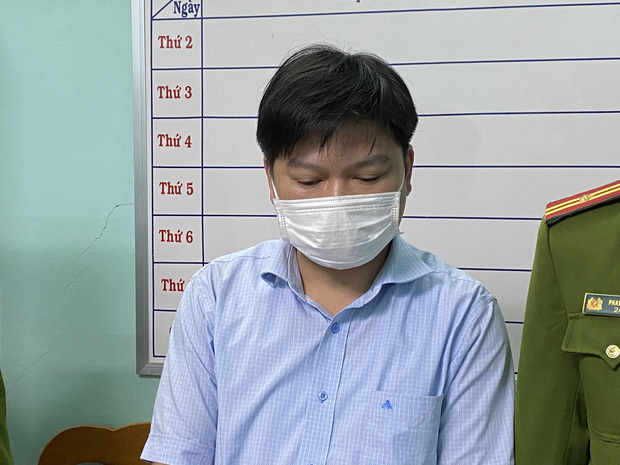  Bắt GĐ CDC Thừa Thiên Huế, người từng nói Công ty Việt Á cho tôi dù một ly cà phê, tôi đi tù cũng xứng đáng - Ảnh 2.