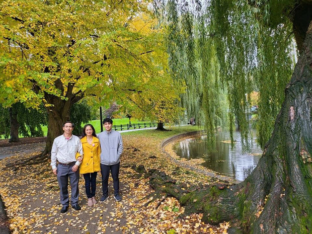 Nam sinh Việt nhận học bổng toàn phần ĐH Harvard: Cha mẹ lao động nghèo, tự sửa điện thoại dạo kiếm 5,6 tỷ trong 2 năm - Ảnh 4.