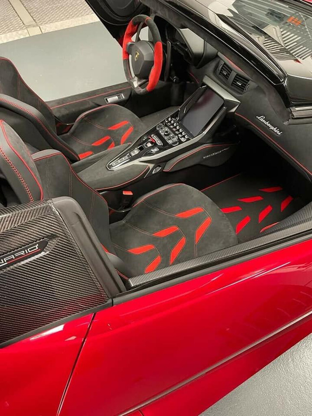 Showroom Việt chào hàng siêu phẩm Lamborghini Centenario Roadster: Cả thể giới có 20 chiếc, xe sẽ về sớm miễn là khách hàng đủ tiền - Ảnh 5.
