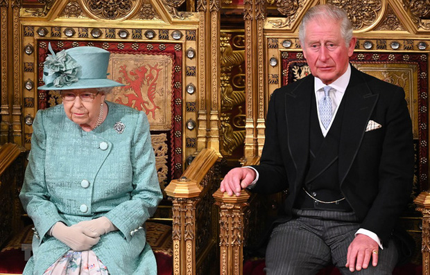  3 lý do khiến Nữ hoàng Anh quyết không thoái vị, truyền ngôi cho con trai dù tuổi cao sức yếu - Ảnh 3.