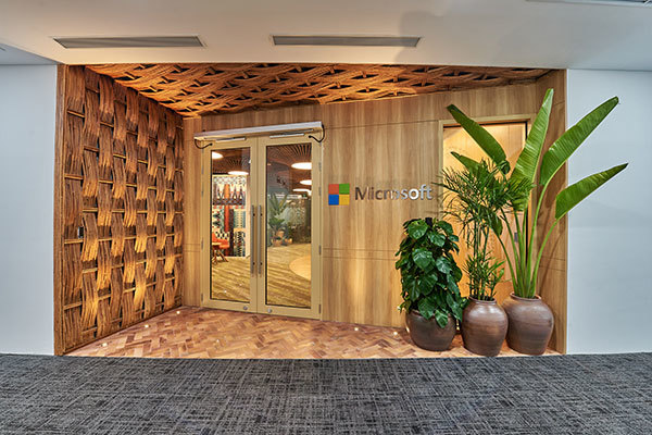 Ngắm văn phòng thông minh, đẹp như mơ của Microsoft tại Việt Nam - Ảnh 1.