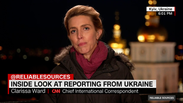  Clarissa Ward: Nữ phóng viên chiến trường của CNN, mạo hiểm tính mạng để tác nghiệp từ Afghanistan cho đến Ukraine - Ảnh 3.