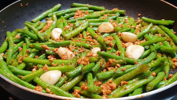 2 vợ chồng trẻ lần đầu nấu nướng, ăn xong đã phải nhập viện cấp cứu vì ngộ độc thực phẩm, bác sĩ cảnh báo 5 loại thực phẩm phải nấu chín mới được ăn - Ảnh 3. 2 vợ chồng trẻ lần đầu nấu nướng, ăn xong đã phải nhập viện cấp cứu vì ngộ độc thực phẩm, bác sĩ cảnh báo 5 loại thực phẩm phải nấu chín mới được ăn - Ảnh 3.