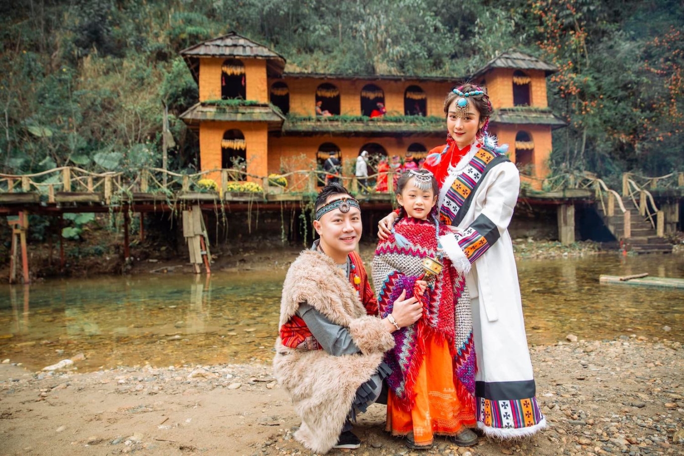 Trào lưu chụp ảnh phong cách Tây Tạng ở Sa Pa gây tranh cãi, đẹp mê