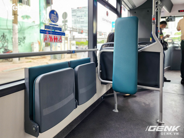  Bỏ 7K trải nghiệm xe buýt điện đầu tiên ở Sài Gòn: Có wifi, cổng sạc USB xài tẹt ga, bonus cực nhiều tiện ích đáng khen  - Ảnh 13.