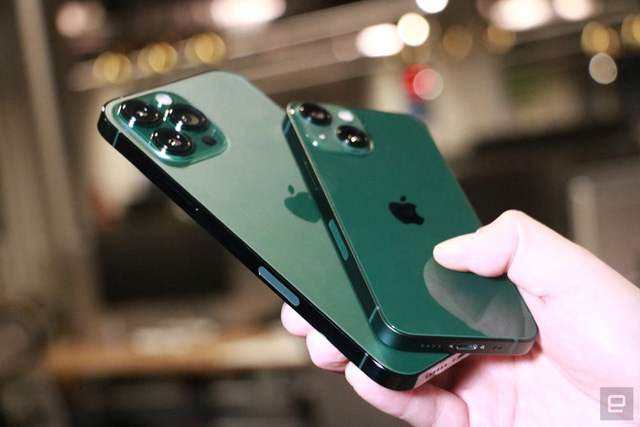 iPhone 13 màu xanh được khen ngợi hết lời, dự sẽ là màu sắc hot nhất hè 2022 này! - Ảnh 6. iPhone 13 màu xanh được khen ngợi hết lời, dự sẽ là màu sắc hot nhất hè 2022 này! - Ảnh 6.