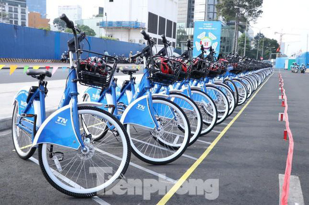Hà Nội bố trí trên 400 điểm xe đạp công cộng phục vụ người dân - Ảnh 1.