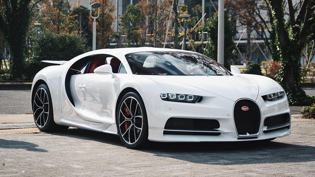 Homemade Bugatti Chiron worth billions of young people in Quang Ninh upgraded: New colors, milling wheels, match with Kia Cerato to see the huge size - Photo 2.