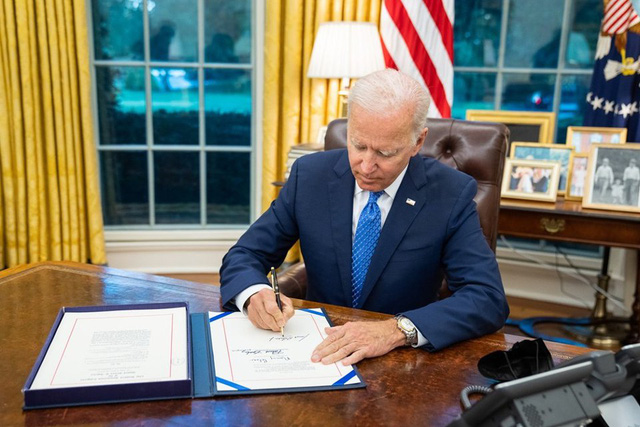 Bộ sưu tập đồng hồ của Tổng thống Joe Biden: Đa dạng, xa xỉ và nhiều chức năng bất ngờ - Ảnh 3.
