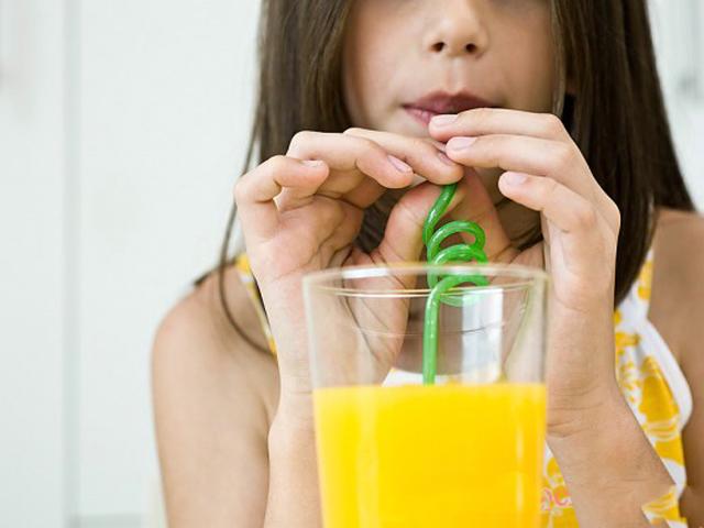 5 điều CẤM KỴ khi uống nước cam: Đừng mua ồ ạt để chống dịch nếu không hiểu, uống sai cách ‘lợi bất cập hại’ ngay!  - Ảnh 1.