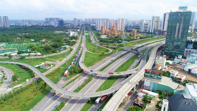  Lạm phát gia tăng, có nên xuống tiền đầu tư bất động sản?  - Ảnh 3.