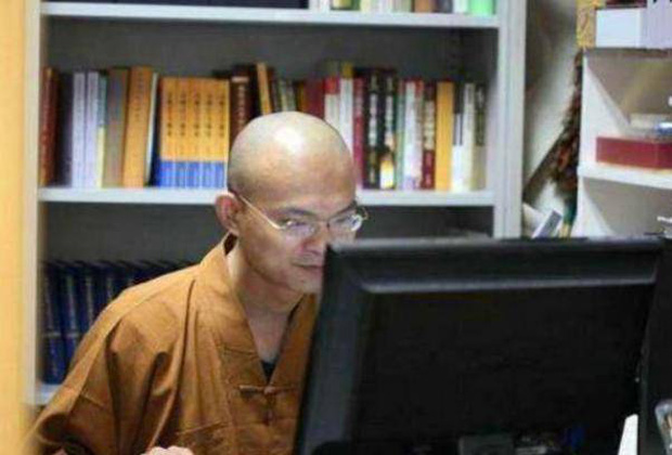   Being the genius doctor expected by the whole country, the male student suddenly asked to become a monk: More than 10 years later, his life changed so dramatically - Photo 4.