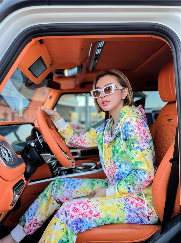   Not only Hien Ho, many other beautiful women also own G63: Doan Di Bang and Trang Nemo compare the luxury furniture - Photo 5.