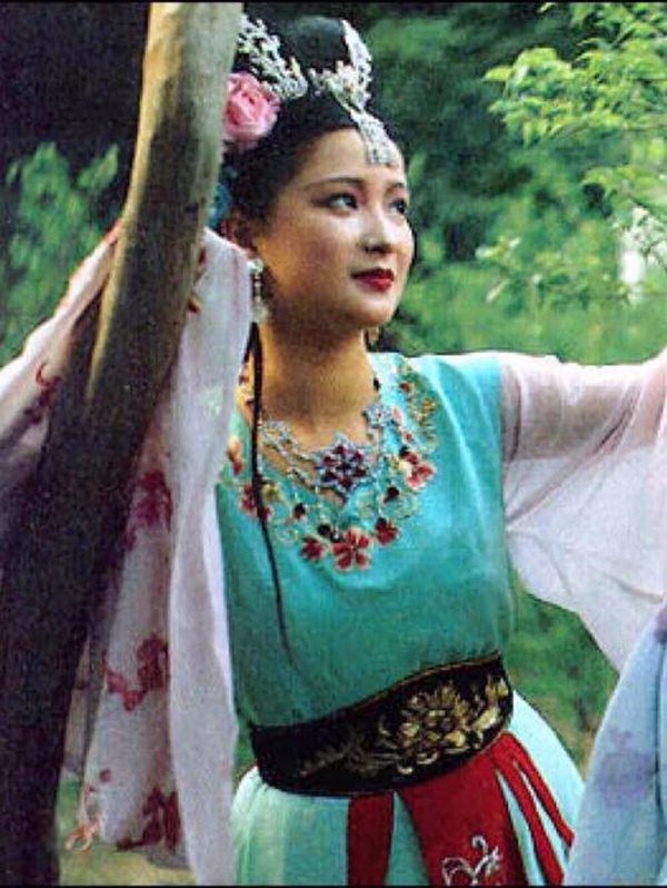 Supporting role in Journey to the West 1986: The 13-year-old great beauty passed the exam to 3 major art schools, but the current life is too unfortunate - Photo 2.