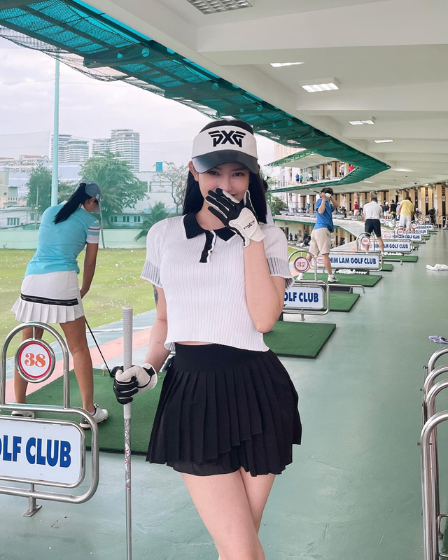 Điểm mặt loạt người đẹp nhiều năm nay chăm chỉ tập Golf, từ BTV truyền hình đến cái tên từng gây “thị phi” giờ nhìn cứ như Golf thủ - Ảnh 11.