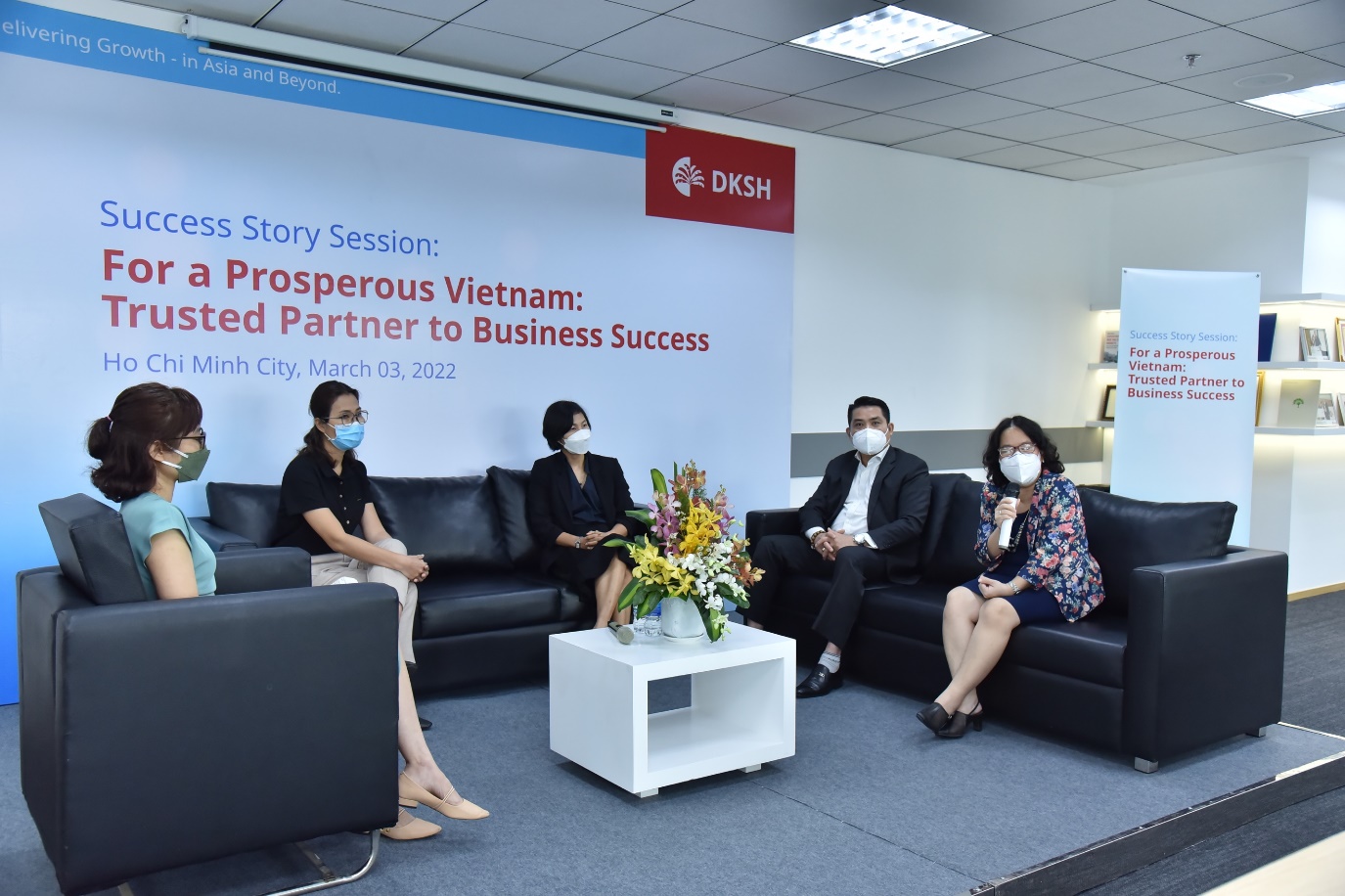 Công ty sản xuất bình xịt côn trùng Jumbo Vape nhà ai cũng sắm: Bán sản phẩm vài chục ngàn đồng, kiếm doanh thu 1.000 tỷ đồng - Ảnh 3. Công ty sản xuất bình xịt côn trùng Jumbo Vape nhà ai cũng sắm: Bán sản phẩm vài chục ngàn đồng, kiếm doanh thu 1.000 tỷ đồng - Ảnh 3.