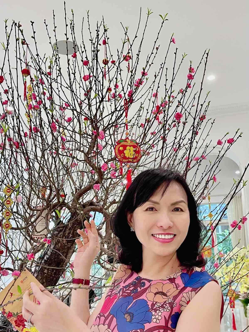  Khoảnh khắc bên gia đình của ông Hồ Nhân: Đi nước ngoài du lịch, chiều vợ con hết mực - Ảnh 4.