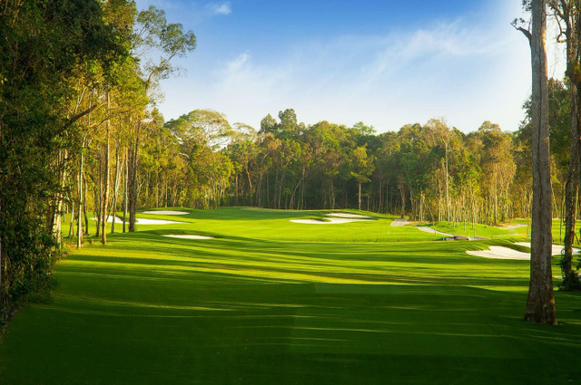 Why invest in many beautiful golf courses, but billionaire Pham Nhat Vuong finds golf a difficult subject?  - Photo 3.