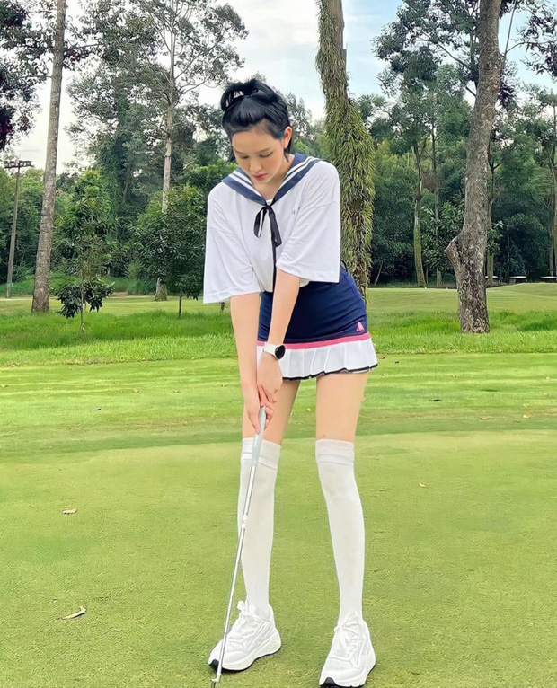 Có thể Hiền Hồ đã phạm luật khi diện món đồ này đi đánh golf - Ảnh 2.