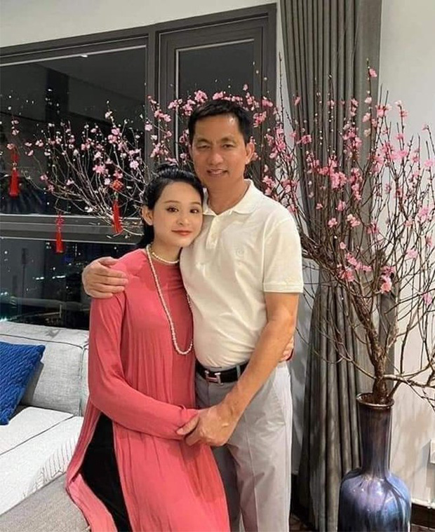 Nửa đêm, xuất hiện thêm hàng loạt ảnh thân thiết trên mức ‘anh em họ nương tựa’ của CEO Hồ Nhân và Hiền Hồ - Ảnh 7. Nửa đêm, xuất hiện thêm hàng loạt ảnh thân thiết trên mức ‘anh em họ nương tựa’ của CEO Hồ Nhân và Hiền Hồ - Ảnh 7.