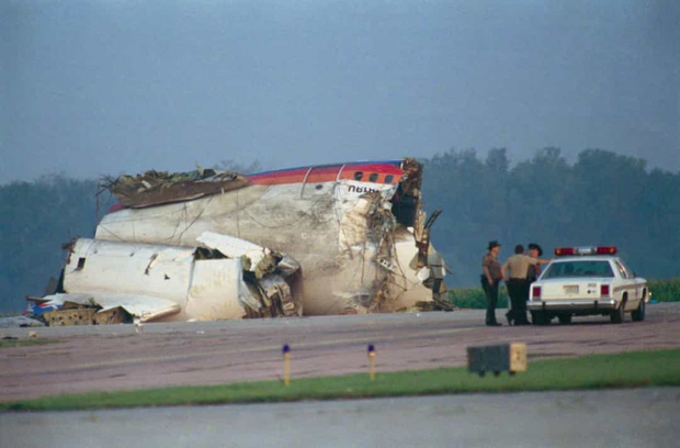   The catastrophic plane crashes in world history - Photo 8.