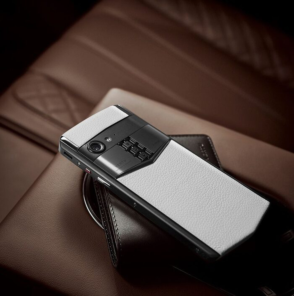 Bà Nguyễn Phương Hằng dùng điện thoại gì mà có những bức ảnh đẹp không tỳ vết? - Ảnh 10.