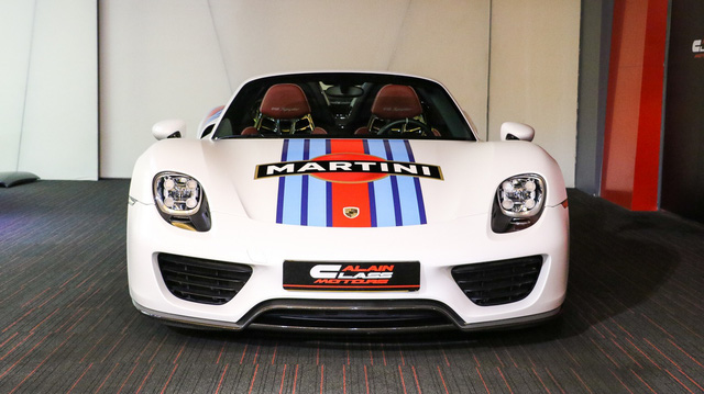 Mua siêu xe 200 tỷ chưa lâu, đại gia Hoàng Kim Khánh khớp lệnh thêm siêu phẩm Porsche 918 Spyder bản đặc biệt có giá cao ngất ngưởng - Ảnh 5.
