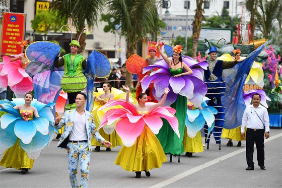 Sam Son is about to open a love festival, all the secrets of entertainment: Sleep at FLC, Check in at Hon Drum Island and 5 dishes to enjoy - Photo 4.