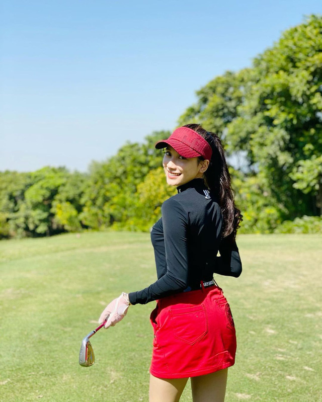 Vợ Tân Chủ tịch FLC từng là Hoa khôi trường Top, là thành viên trong hội “chị đẹp chơi Golf” của nữ thần VTV Mai Ngọc - Ảnh 8.