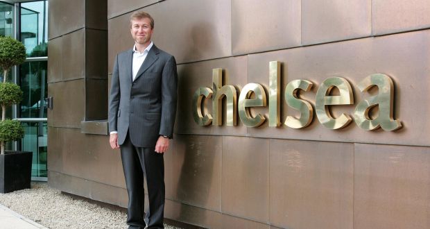 Chân dung tỷ phú Nga vừa rao bán CLB Chelsea: Cậu bé mồ côi vượt nghịch cảnh thành người giàu nhất nước Nga - Ảnh 2.