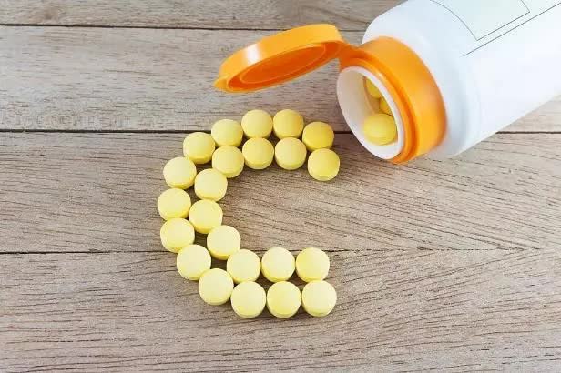 Vitamin C có thể bảo vệ bạn trước COVID-19 không? - Ảnh 2.