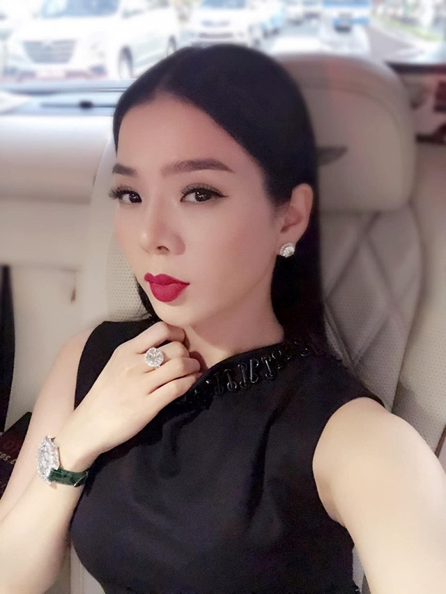  Chân dung nữ ca sĩ lần đầu góp mặt trong BGK Miss World Việt Nam: Tuổi 40 thành công với khối tài sản khổng lồ, sở hữu biệt thự hàng chục tỷ khiến dân tình “lóa mắt”  - Ảnh 11.