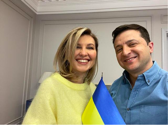 Người vợ xinh đẹp, kín tiếng của Tổng thống Ukraine Zelensky - Ảnh 3.