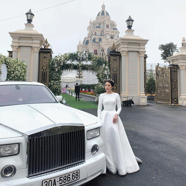 Toà lâu đài của gia đình bị rao bán 599 tỷ trên MXH, cô dâu nổi tiếng từng được hồi môn 200 cây vàng bức xúc: Nhà bố mẹ đang ở mà, rảnh quá hay gì?” - Ảnh 3.