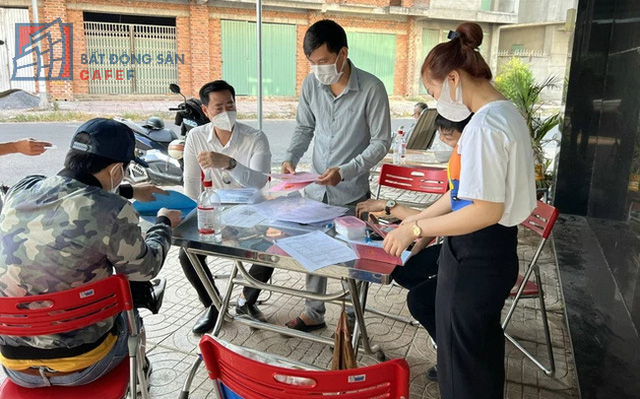  Ngân hàng “siết” vay mua bất động sản, thị trường sẽ “đóng băng”, thanh khoản khó  - Ảnh 1.