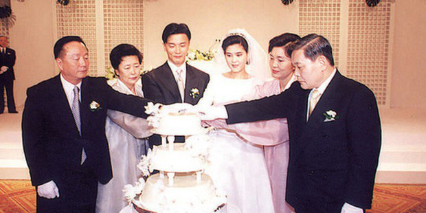  Cuộc đời 3 tiểu thư đế chế Samsung: Người là nữ cường nhân giàu nhất Hàn Quốc, người lại chết trẻ trong nước mắt vì bị gia đình chối bỏ - Ảnh 4.