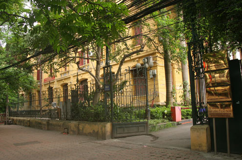 Where are the preserved architectural works built before 1954 of Hanoi?  - Photo 17.