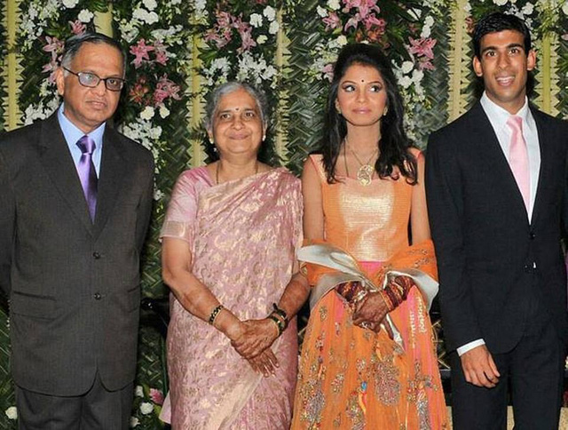  Không công khai tài sản của vợ, bộ trưởng tài chính Anh khiến công chúng vỡ oà khi biết gia thế đằng gái: Hoá ra là con gái Bill Gates Ấn Độ, tài sản được định giá cao hơn cả Nữ hoàng  - Ảnh 2.