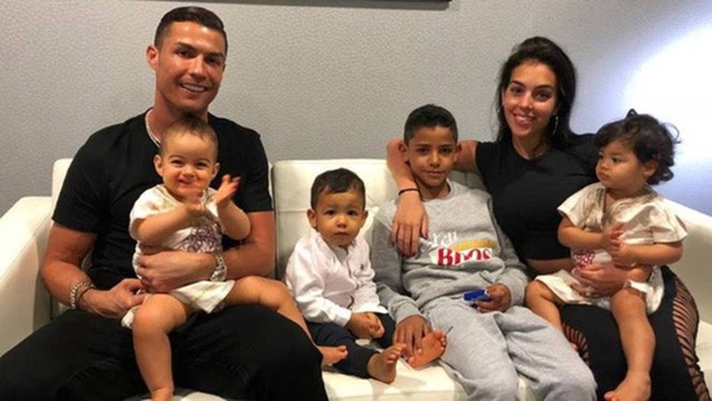 The remarkable parenting method of the father of 5 Ronaldo: To become number 1, you have to sweat, nothing ever falls from the sky - Photo 1.