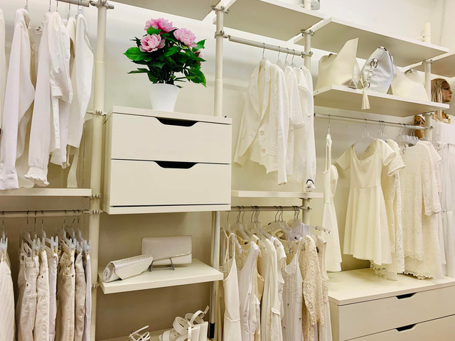 Bám càng bà mẹ Việt vào tiệm ĐỒ SI ở châu Âu: Ngỡ lạc vào shop đồ hiệu chanh sả, đáp ứng đủ tiêu chí vừa rẻ vừa đẹp! - Ảnh 17.