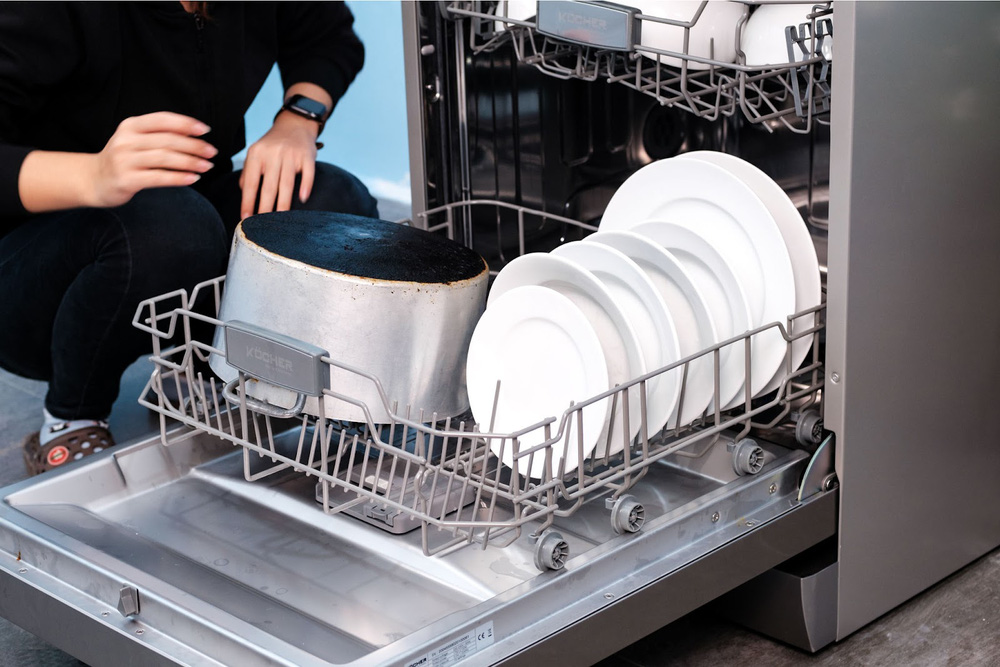 Máy Rửa Bát Có Tiết Kiệm Nước – Điện Không? Giải Đáp Chi Tiết Nhất!