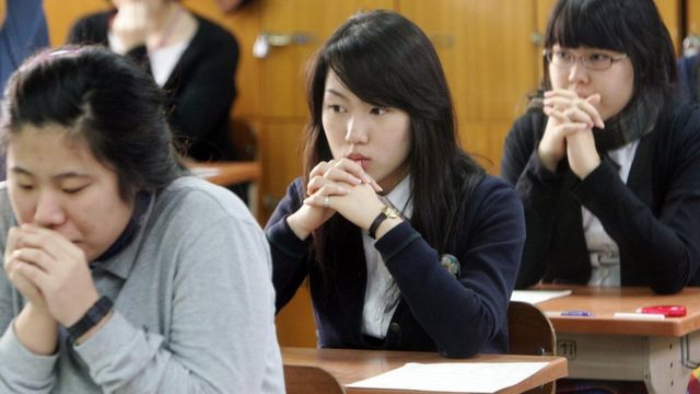 Students commit suicide because of academic pressure: Korea haunts teenagers who choose to leave because they have to cope with their parents' expectations - Photo 3.
