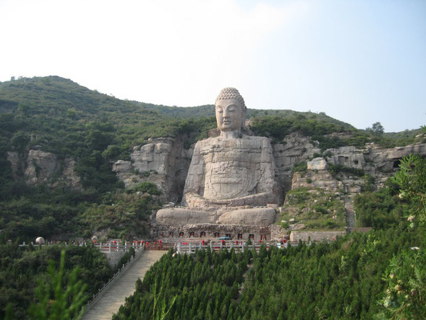   The giant mountain-backed Buddha statue mysteriously disappeared, 700 years after its revival, leaving many unanswered questions - Photo 4.