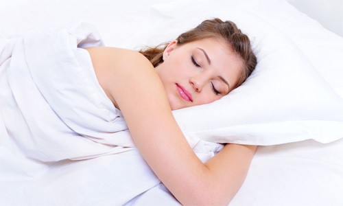  Rùng mình khi ngủ” là hiện tượng bình thường hay dấu hiệu cảnh báo bệnh lý nguy hiểm? Câu trả lời gây kinh ngạc, chớ nên xem thường  - Ảnh 2.
