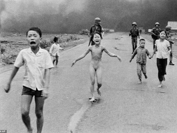  Gặp nhiếp ảnh gia Nick Út sau 50 năm bức ảnh Em bé Napalm gây chấn động thế giới: Nếu cô bé ấy chết, tôi cũng sẽ tự sát - Ảnh 4.