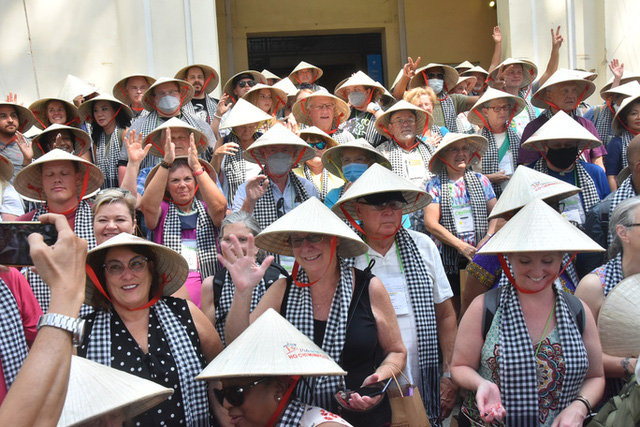  Ho Chi Minh City welcomes a large international tourist group from the US - Photo 3.
