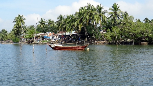 Tỷ phú Trần Bá Dương muốn đầu tư dự án khu du lịch, nghỉ dưỡng tại ốc đảo nghèo tỉnh Quảng Nam - Ảnh 1.