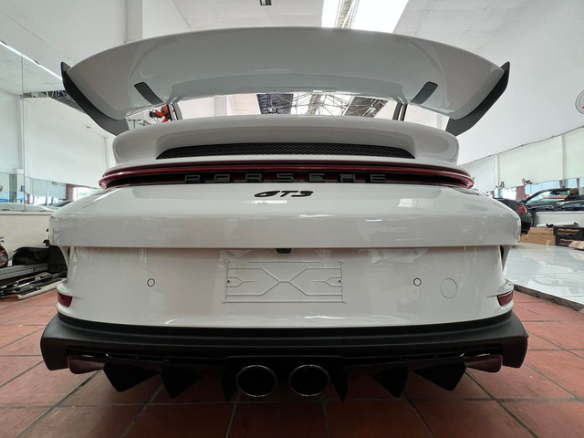 The Porsche 911 quartet was purchased by Mr. Dang Le Nguyen Vu at the beginning of the year: All are new generation cars, with a unique one in Vietnam - Photo 3. The Porsche 911 quartet was purchased by Mr. Dang Le Nguyen Vu at the beginning of the year: All are new generation cars, with a unique one in Vietnam - Photo 3.