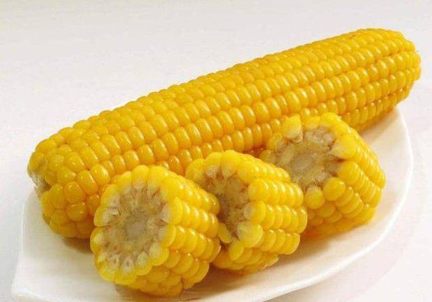 Eating corn is both delicious and nutritious, but there are 3 groups of people who should eat as little as possible if they don't want to be immunocompromised, causing indigestion - Photo 1.