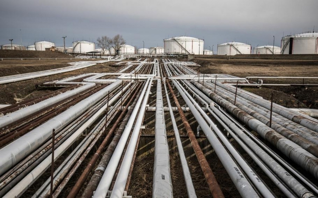 Oil war between Russia and the EU: Who will be the 